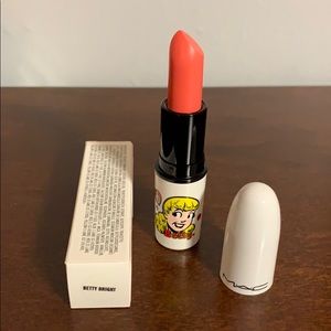 Mac lipstick (Archie’s girls collection)